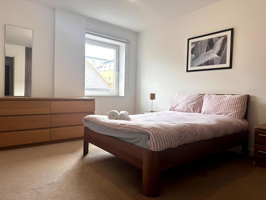 The Island & Cutty Sark Apartment Londra Exterior foto